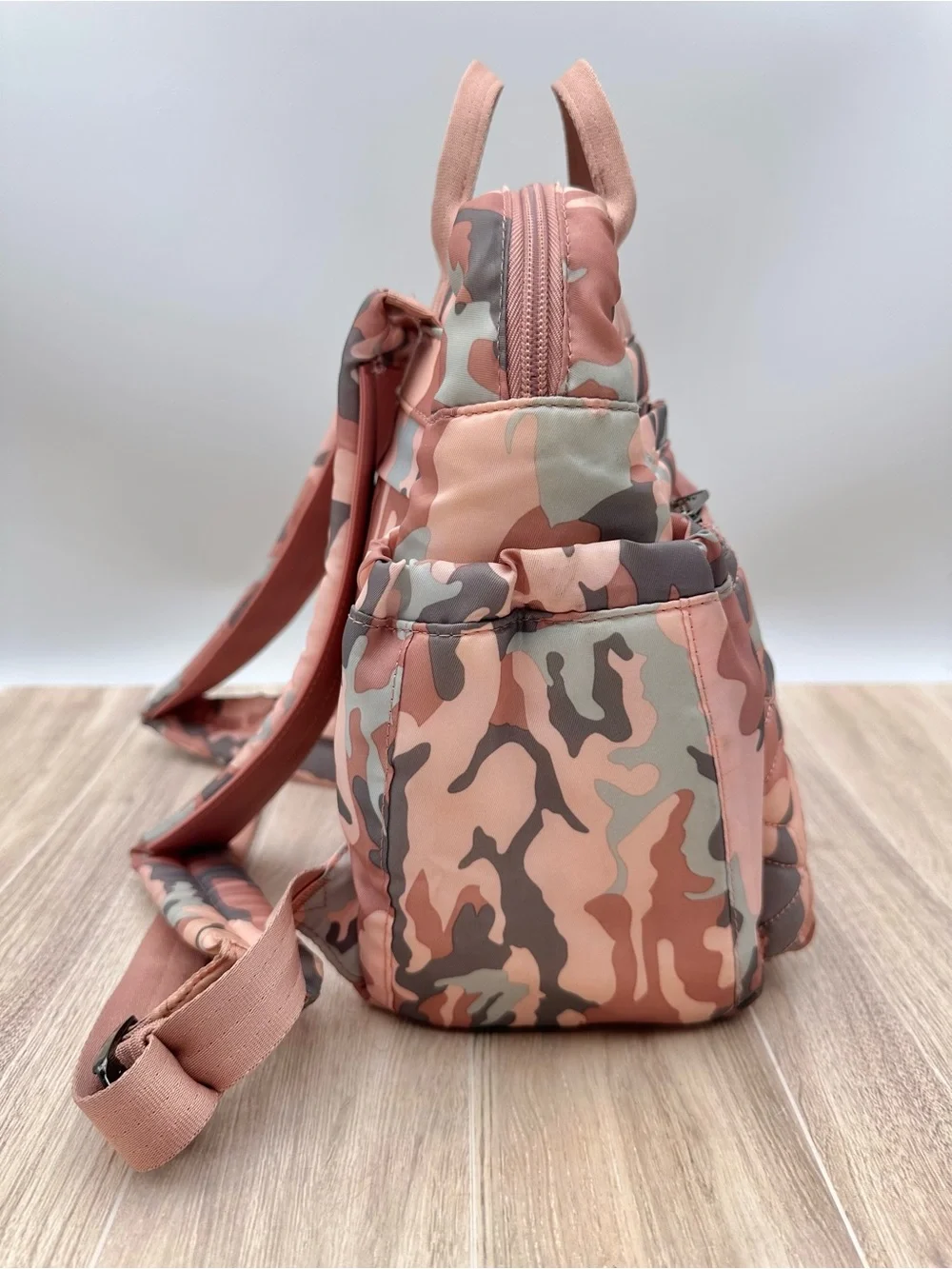 lug stylish functional